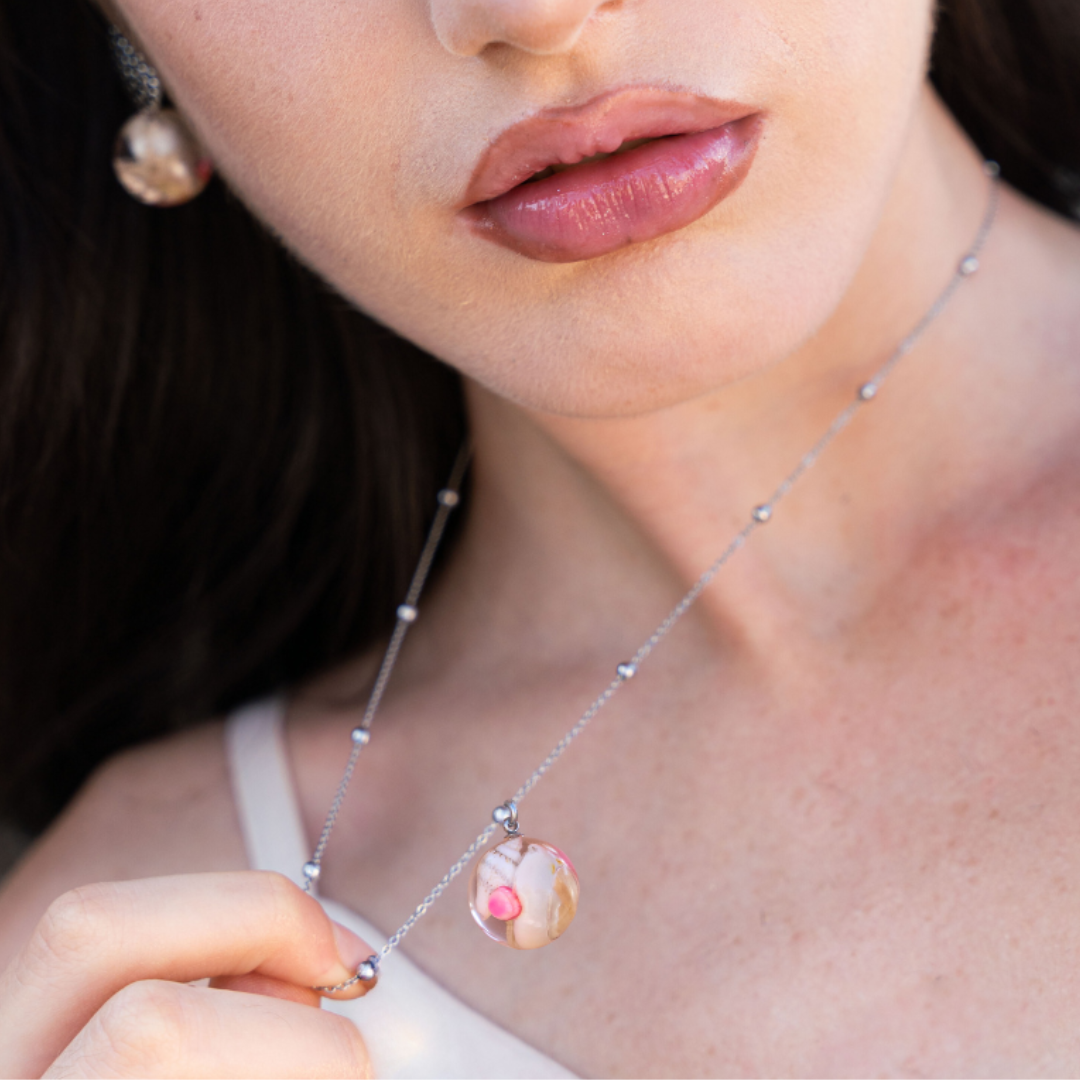 Collana BOLLA con Conchiglie vere e sassolini rossi in acciaio inossidabile