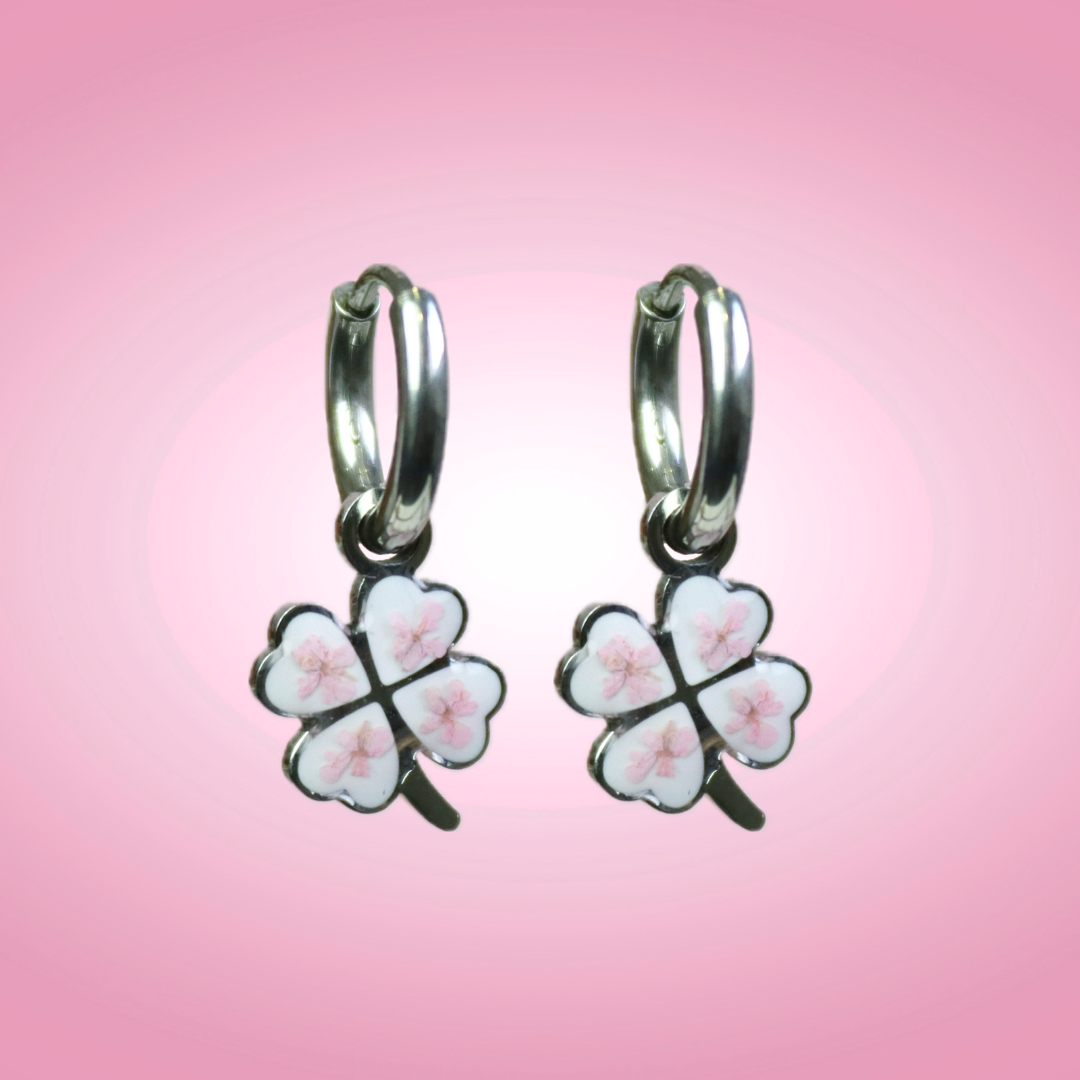 Orecchini a cerchio piccoli in acciaio inox con ciondolo Quadrifoglio e fiore Pizzo della regina Anna rosa