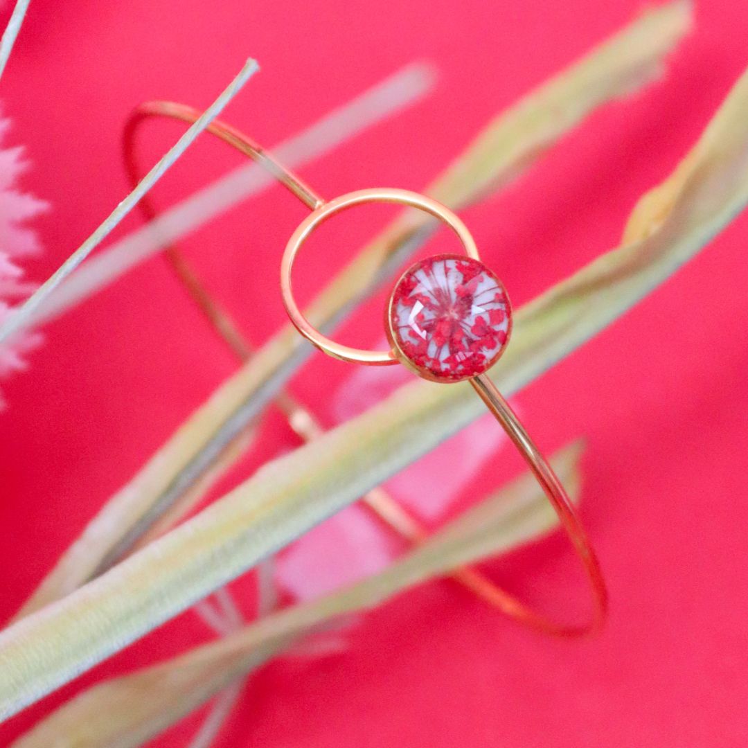 Bracciale ABBRACCIAMI in acciaio inox con resina e Pizzo della regina Anna rosso