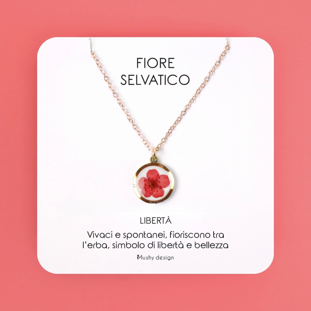Collana in acciaio inossidabile e ciondolo in resina con fiore rosso