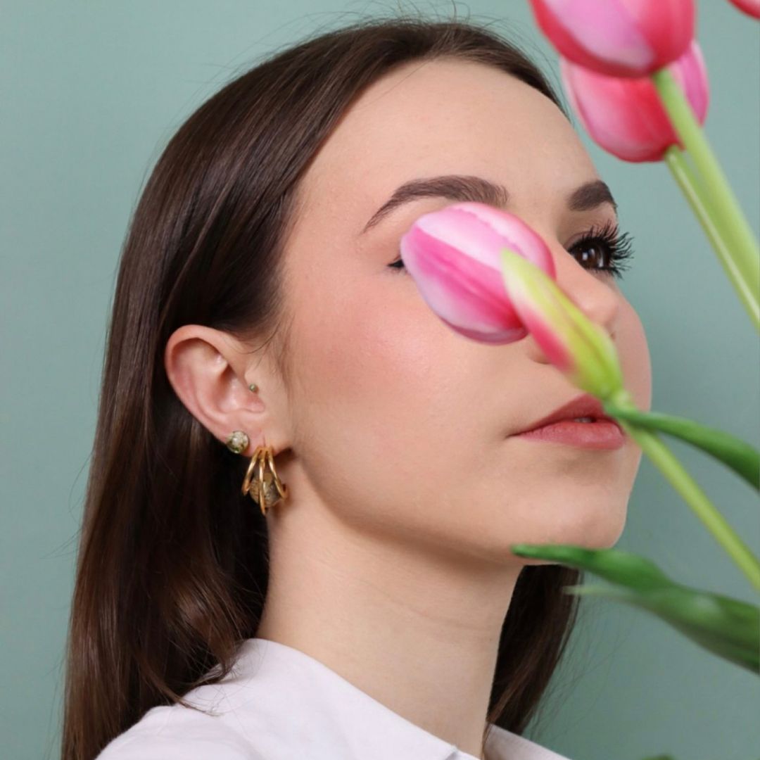 Orecchini BOLLE in acciaio inox oro con resina e Pizzo della regina Anna bianco