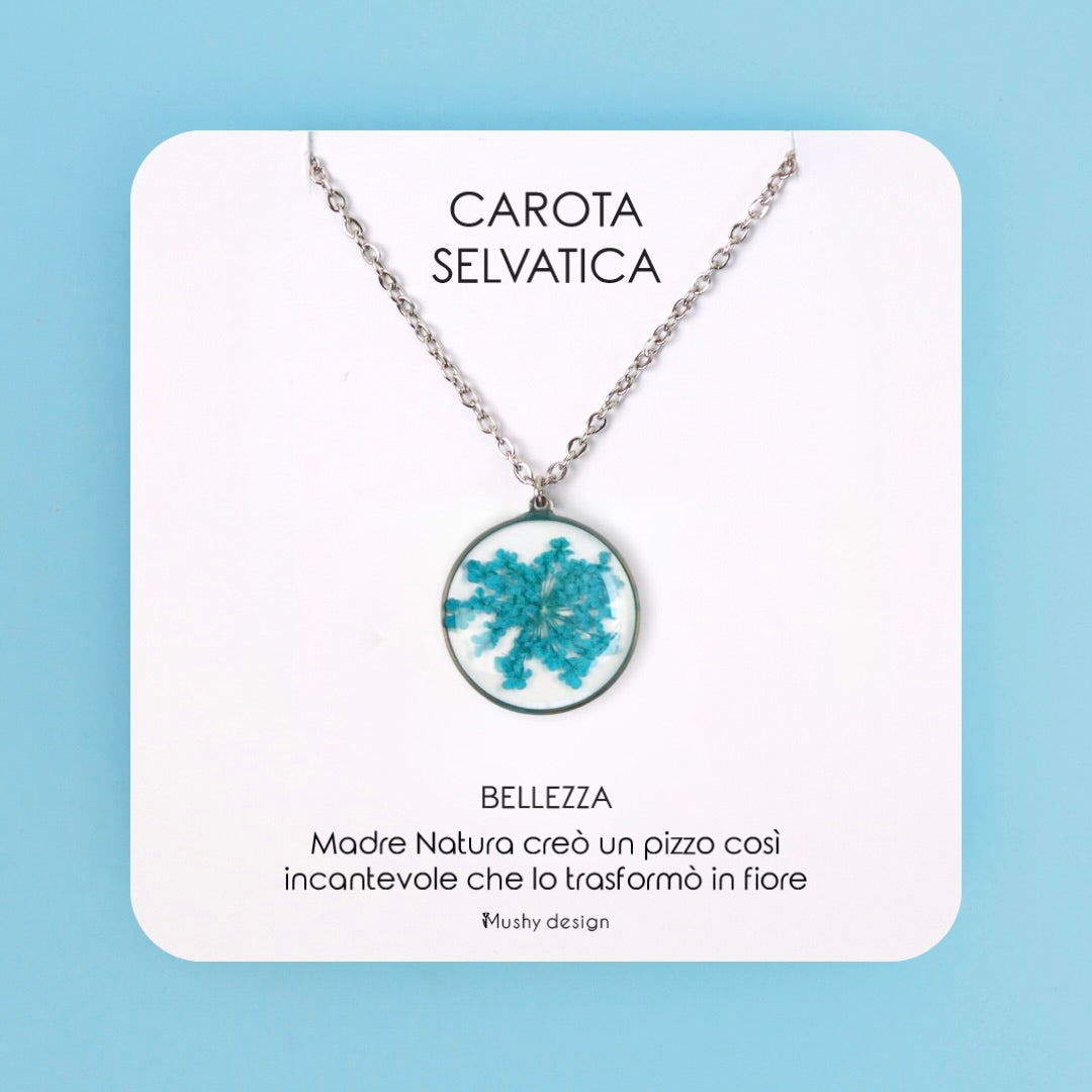 Collana in Resina con Fiori Veri di Pizzo della Regina Anna turchese