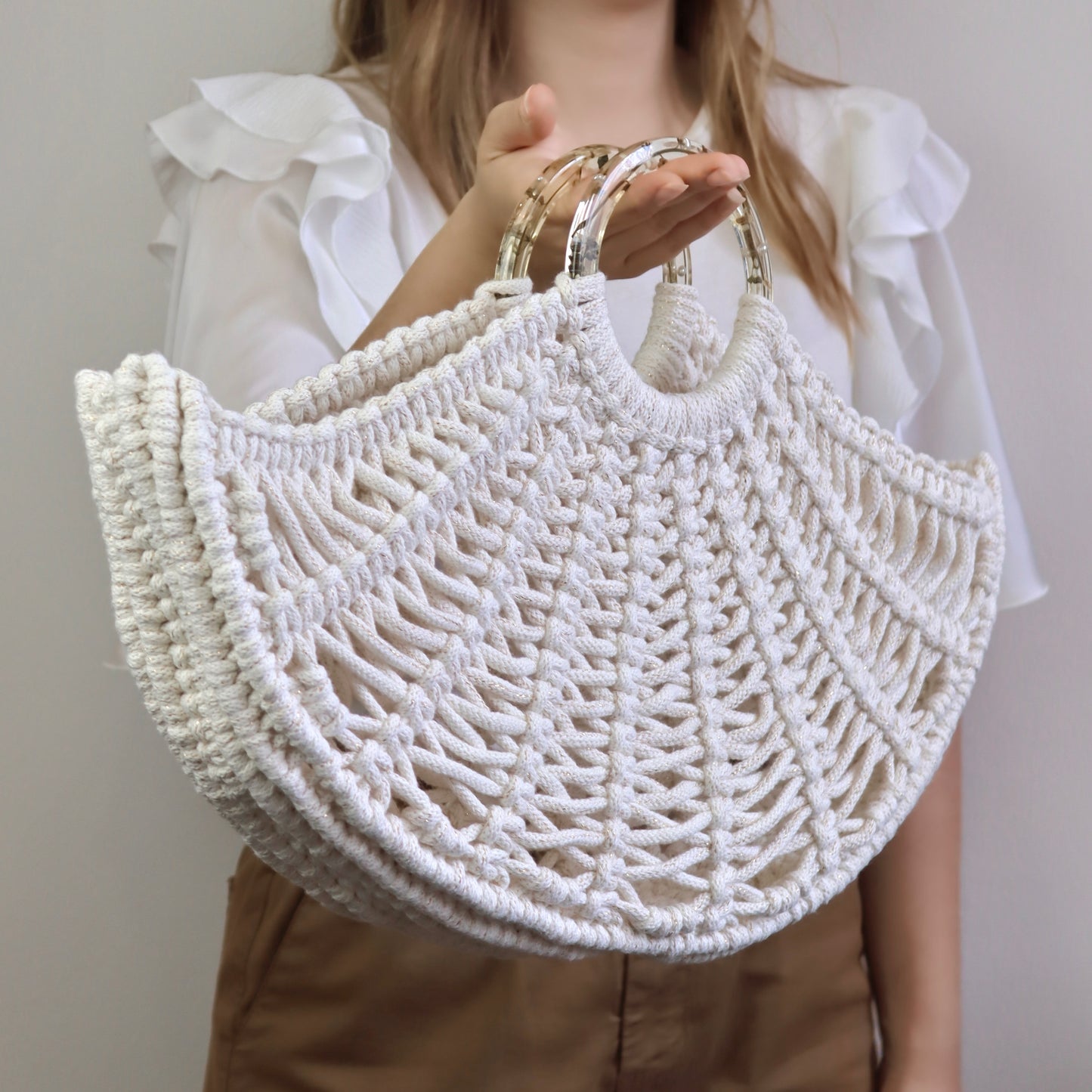 Borsa METAMORFOSI in macramè con manici in resina e Nontiscordardimé
