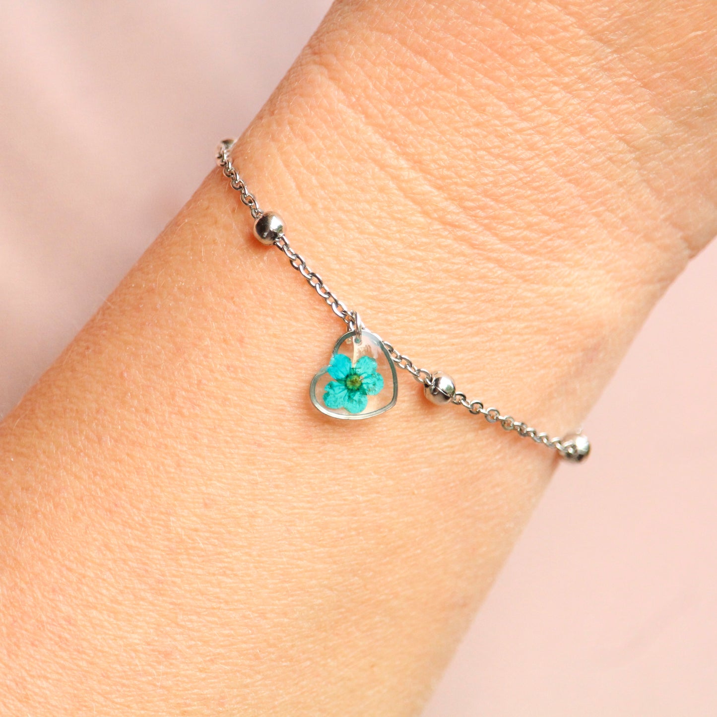 Bracciale in acciaio inossidabile con ciondolo in resina fiore blu