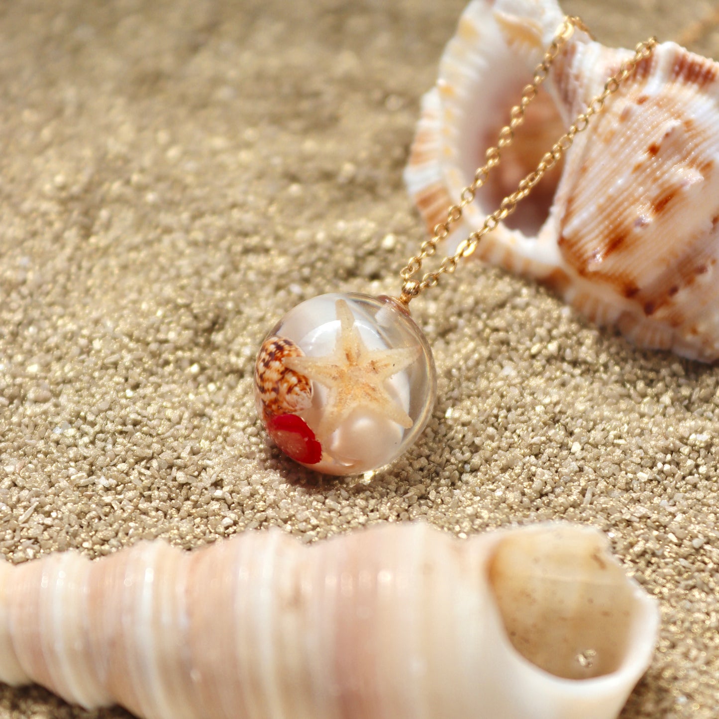Collana BOLLA con Conchiglie vere e sassolini rossi in acciaio inossidabile