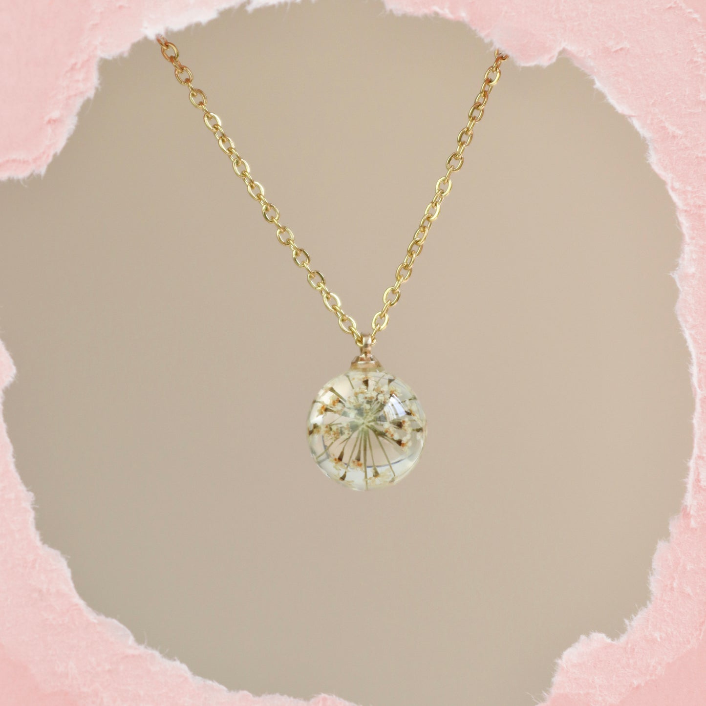 Collana sfera con fiore vero Pizzo della regina Anna bianco - collezione BOLLE