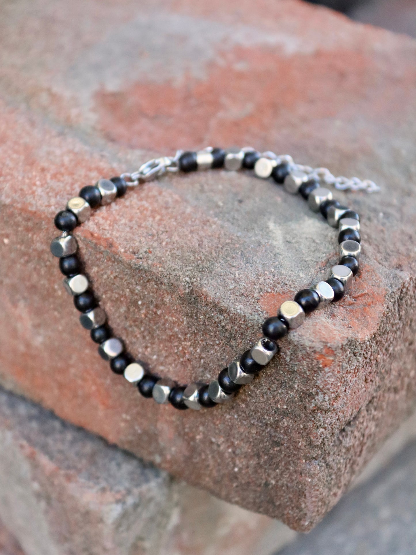 Bracciale da Uomo Artigianale Regolabile in Acciaio Inox e Cocco