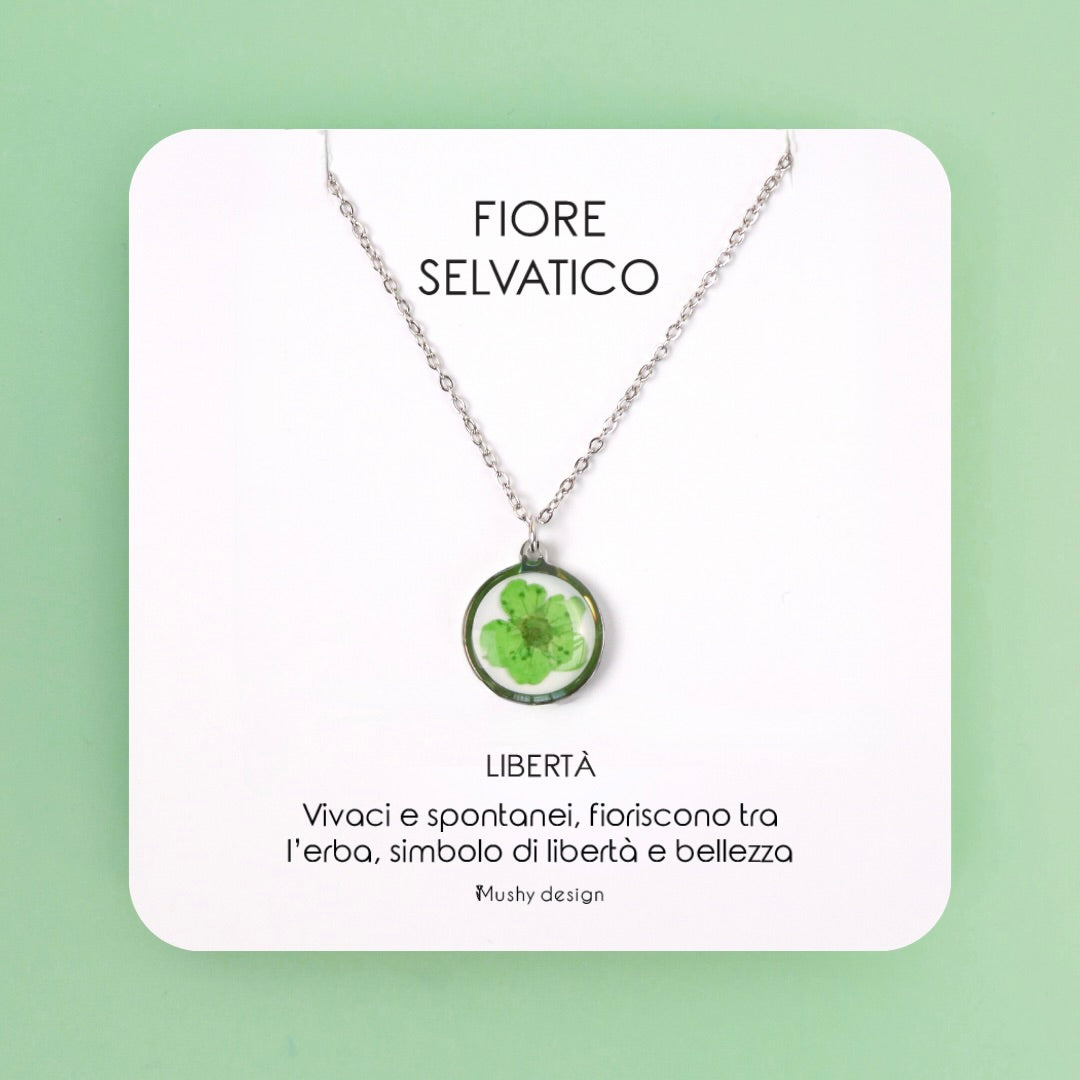 Collana in acciaio inossidabile e ciondolo in resina con fiore verde