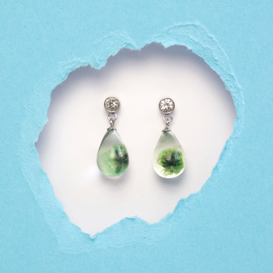Paio di orecchini RUGIADA pendenti acciaio inox con Gypsophila verde