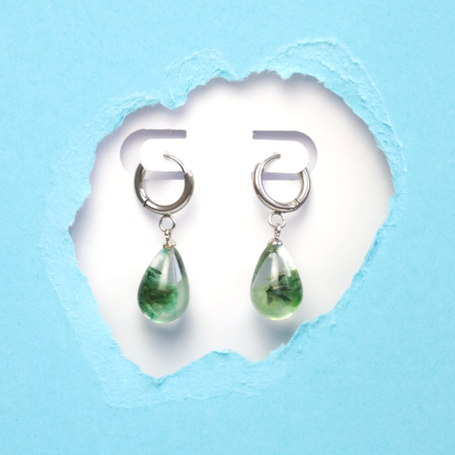 Paio di orecchini RUGIADA pendenti acciaio inox con Gypsophila verde