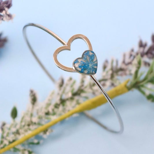 Bracciale rigido in acciaio inox con fiore Pizzo della regina Anna blu - collezione ABBRACCIAMI
