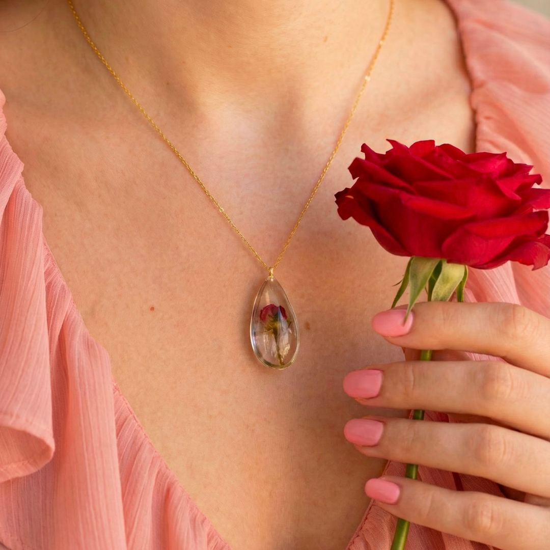 Collana in Resina con Fiore di Rosa Rossa - RUGIADA, Acciaio Inox
