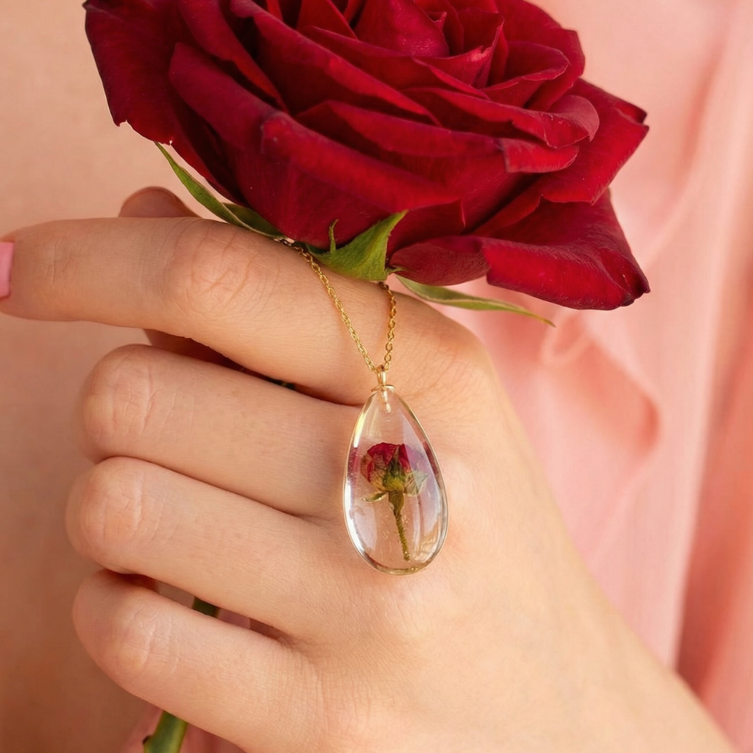 Collana in Resina con Fiore di Rosa Rossa - RUGIADA, Acciaio Inox