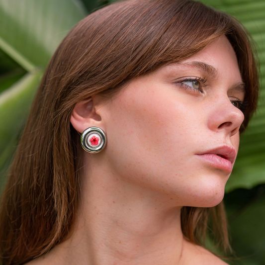 Orecchini SCUDO in acciaio inox con resina e fiore vero rosso