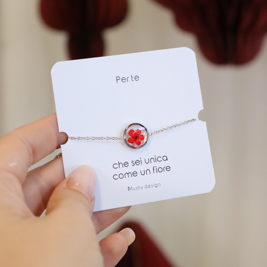 Bracciale in acciaio inox con ciondolo in resina e Fiore Selvatico rosso