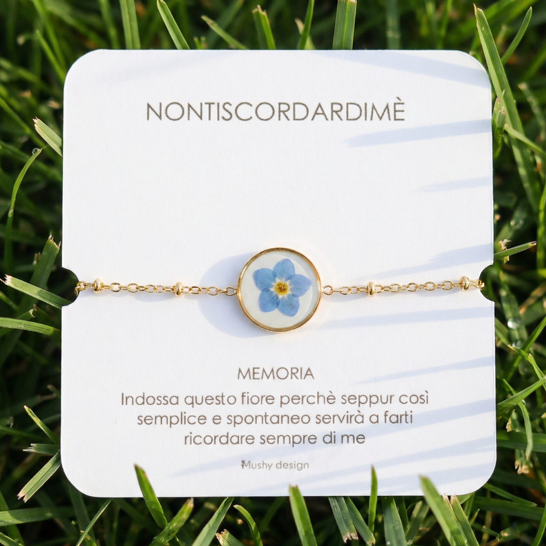 Bracciale in acciaio inox e ciondolo medaglione in resina con fiore vero Nontiscordardimé