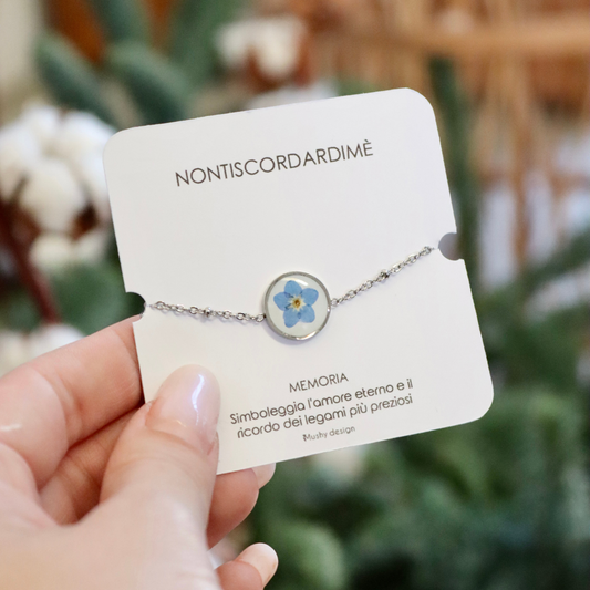 Bracciale in acciaio inox e ciondolo medaglione in resina con fiore vero Nontiscordardimé