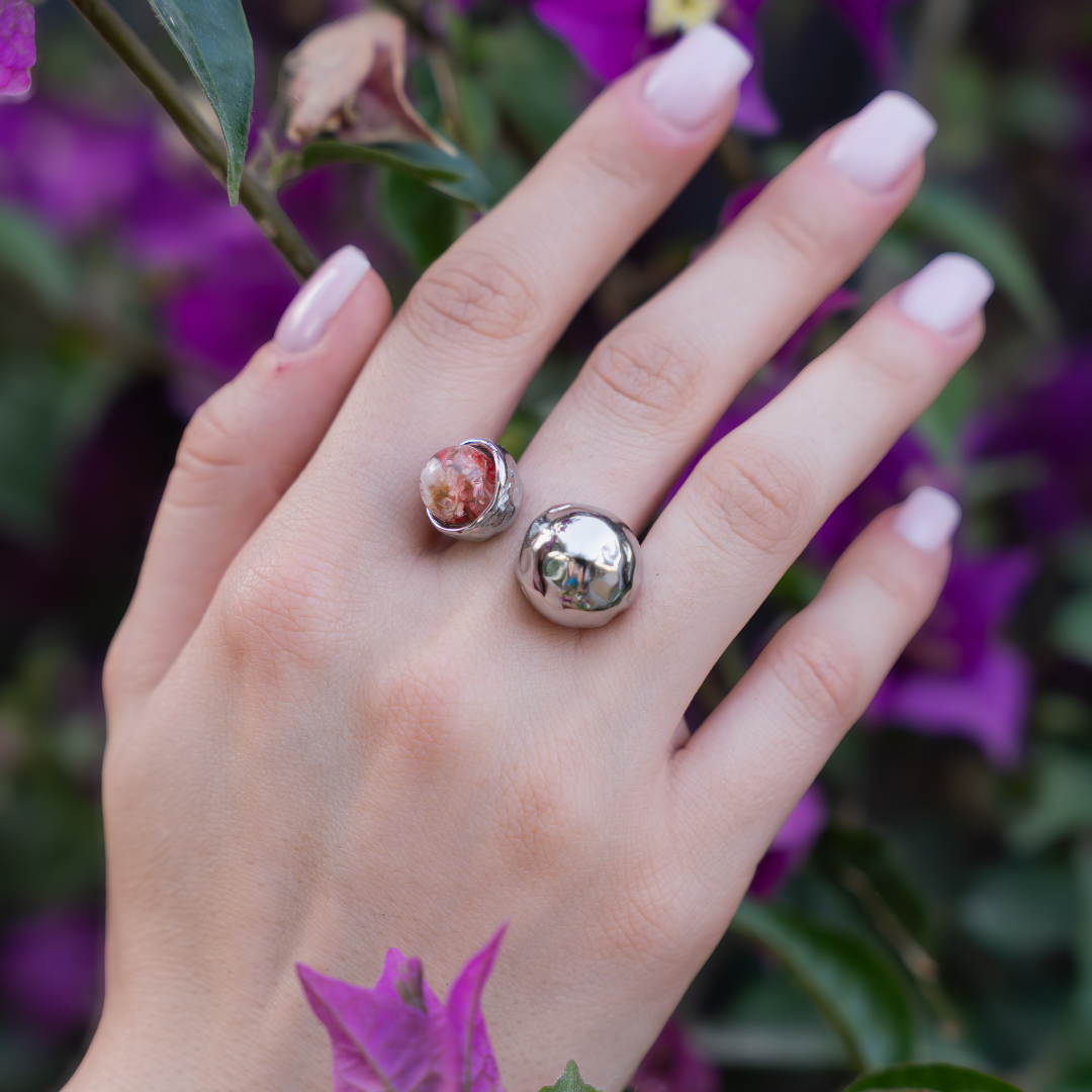Anello PETRA regolabile in acciaio inox e fiore vero preservato nella resina GLIXIA rosa