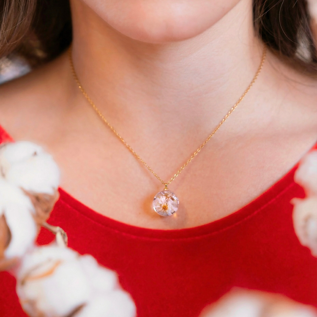 Collana BOLLA in acciaio inox con sfera in resina e fiori di Glixia bianca