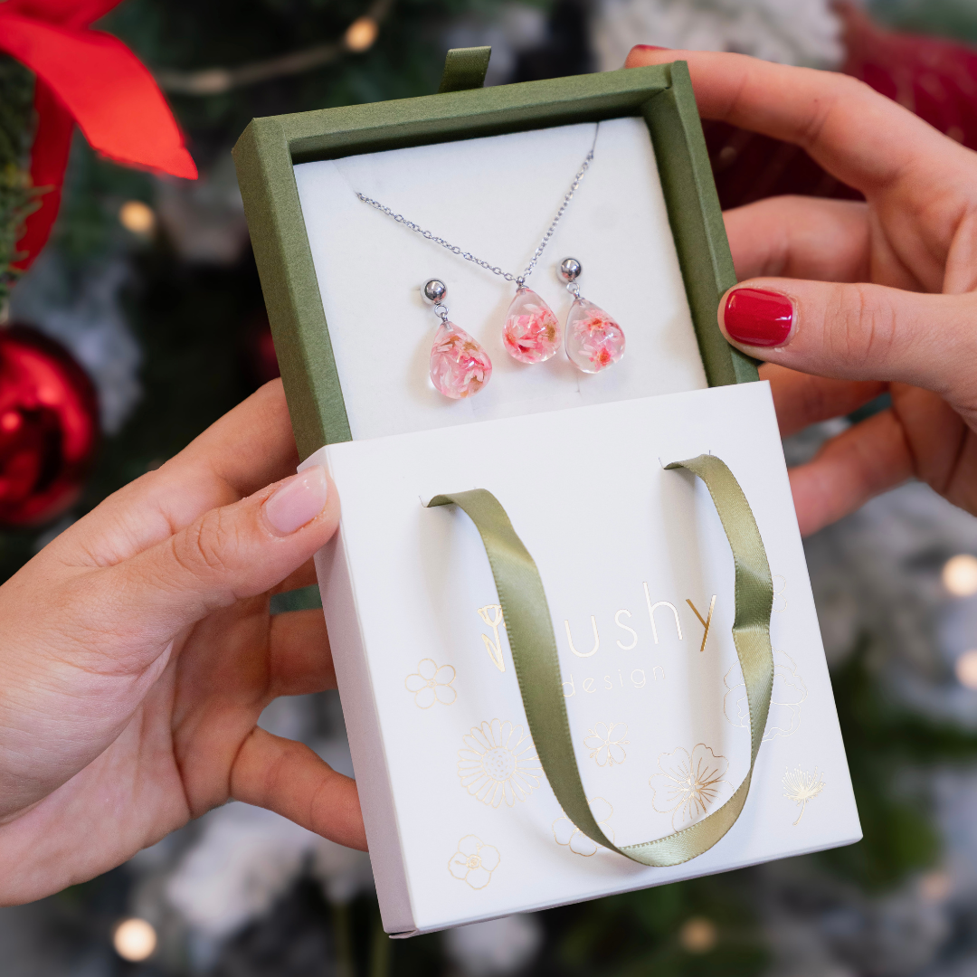 Parure collana + orecchini in acciaio inossidabile e ciondolo in resina con Glixia rosa