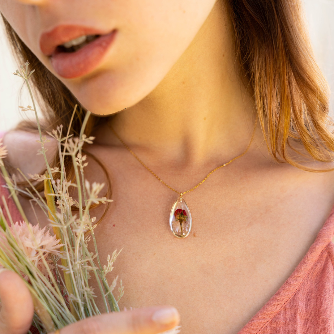 Collana in Resina con Fiore di Rosa Rossa - RUGIADA, Acciaio Inox