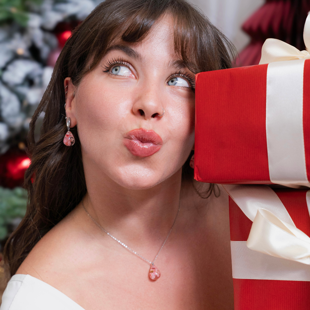 Collana RUGIADA in acciaio inossidabile e ciondolo in resina con Glixia rosa