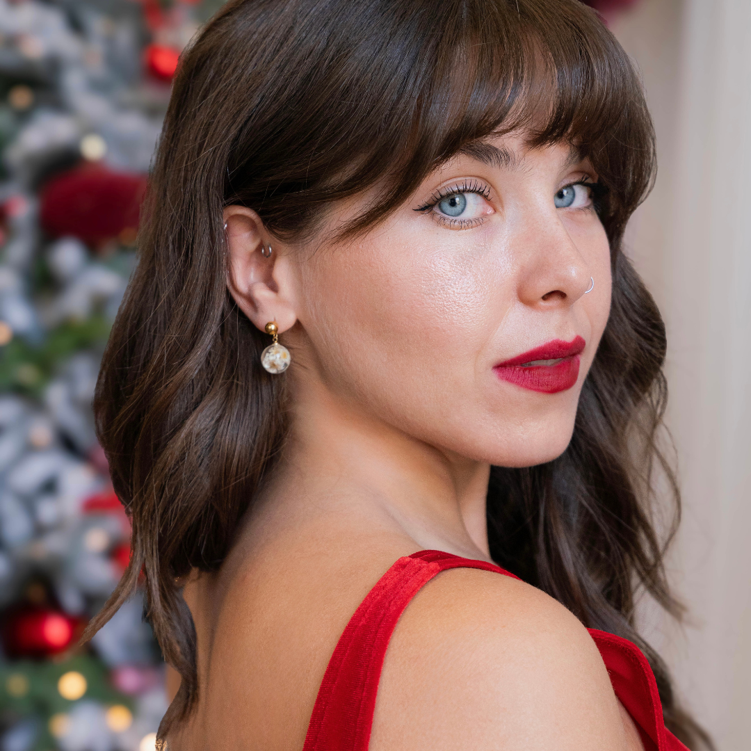 Parure collana + orecchini in acciaio inossidabile e ciondolo in resina con Glixia bianca