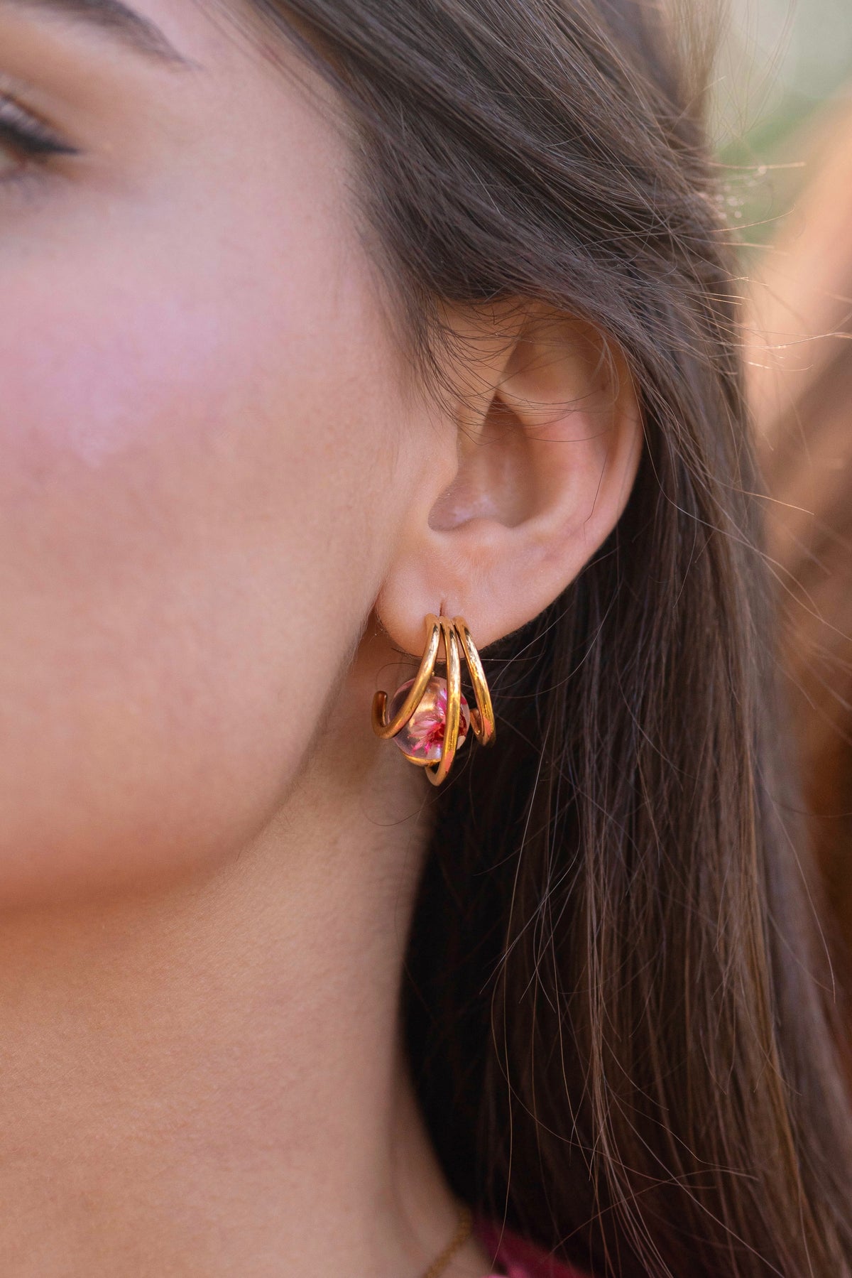 Orecchini in resina con Glixia rosa e acciaio inox - collezione BOLLE