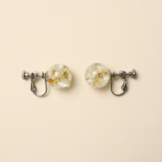 Orecchini a Clip in Resina con Fiori Veri Glixia Bianca – Lobo Senza Foro, Acciaio Inox