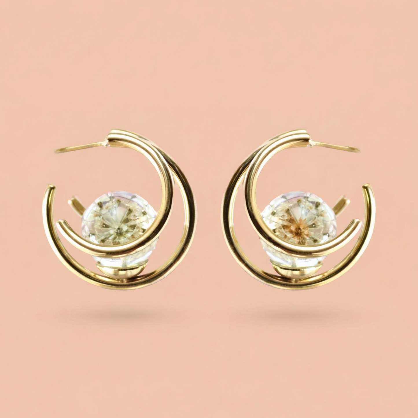 Orecchini BOLLE in acciaio inox oro con resina e Pizzo della regina Anna bianco