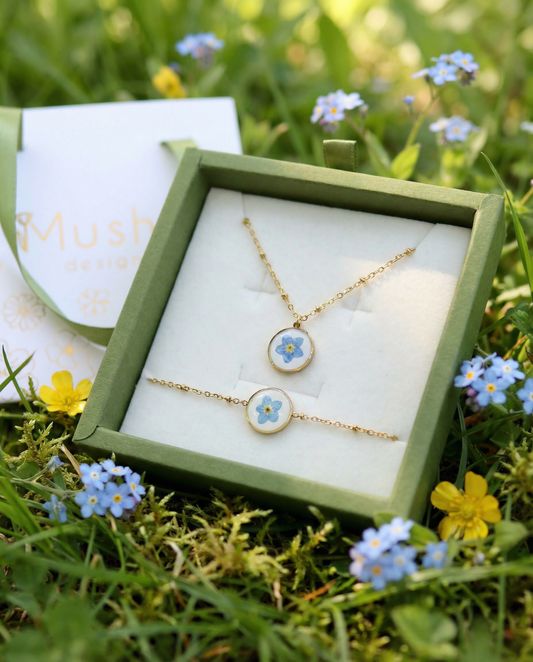 Parure Nontiscordardimé – Collana e Bracciale in Acciaio Inossidabile con Fiore Vero in Resina