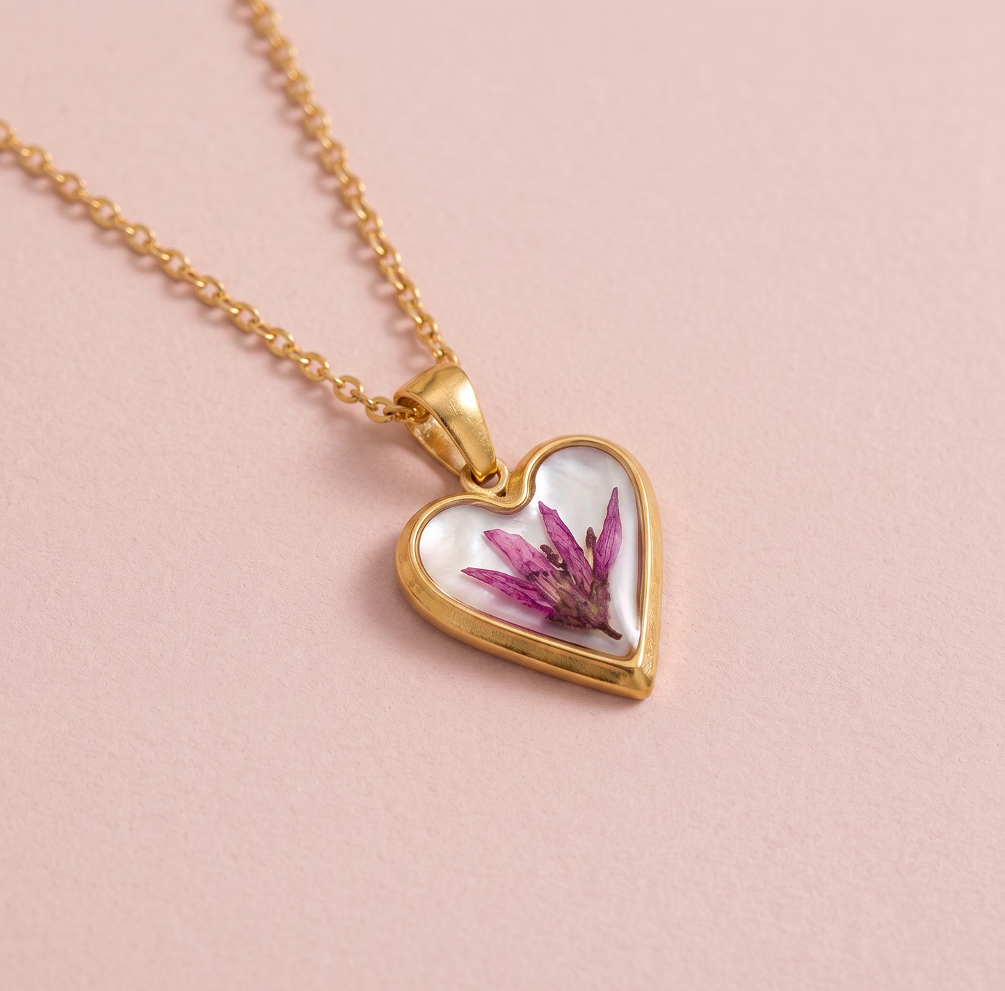 Collana AMARSI in acciaio inossidabile e ciondolo in resina con fiore Lysamachia