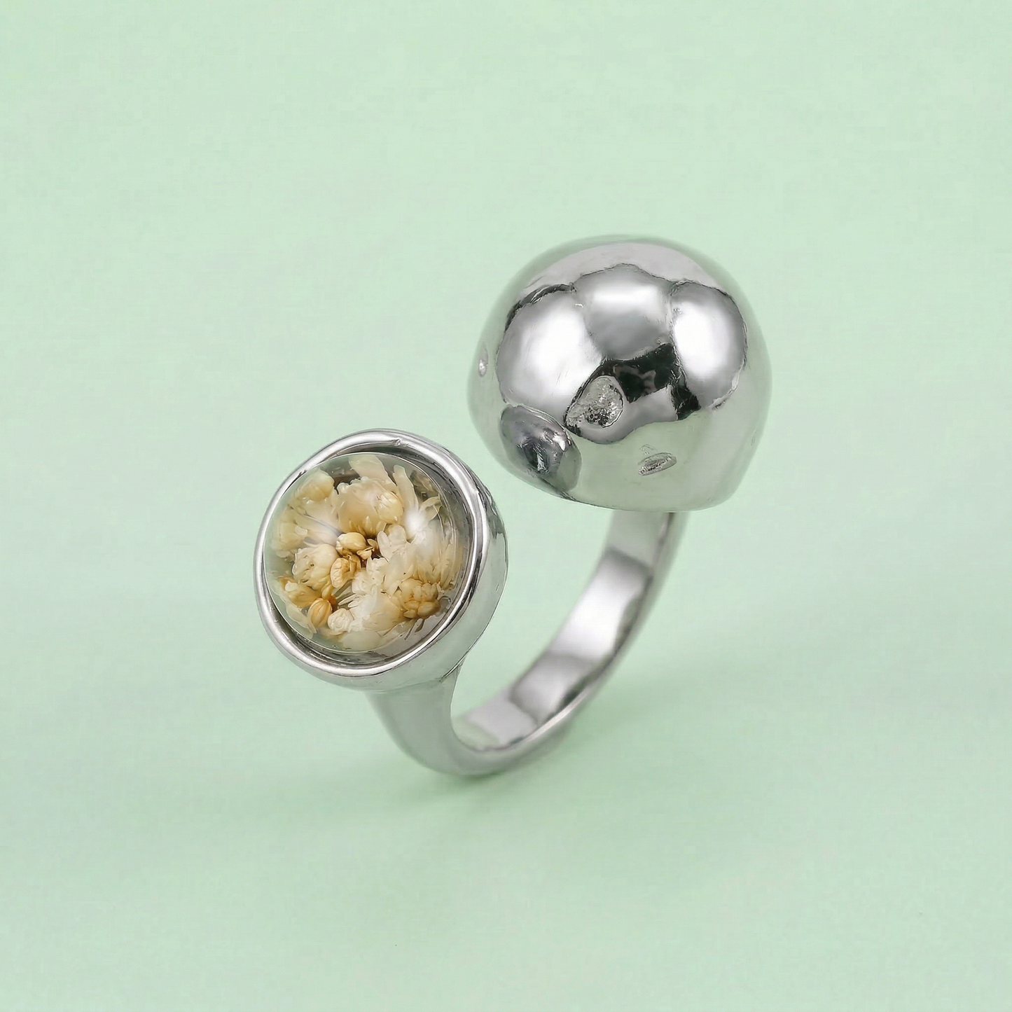 Anello PETRA regolabile in acciaio inox e fiore vero preservato nella resina GLIXIA