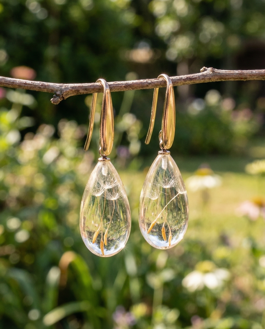 Paio di orecchini in resina pendenti con Soffione - collezione RUGIADA