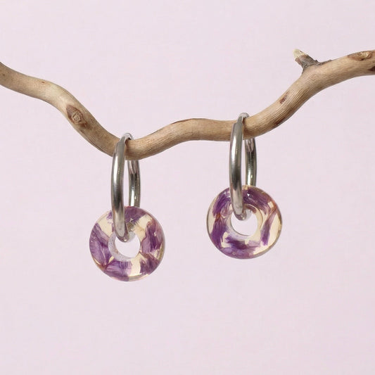 Paio di orecchini BLOOM in acciaio inossidabile e resina con Statice viola