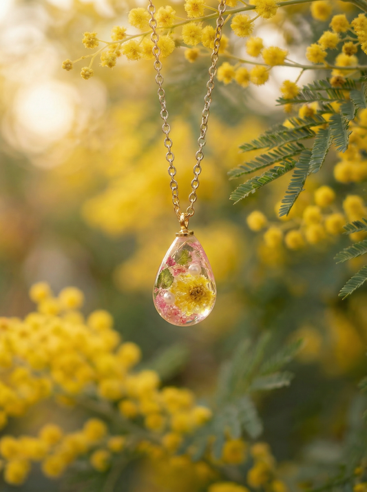 Collana RUGIADA in acciaio inossidabile e ciondolo in resina con Mimosa