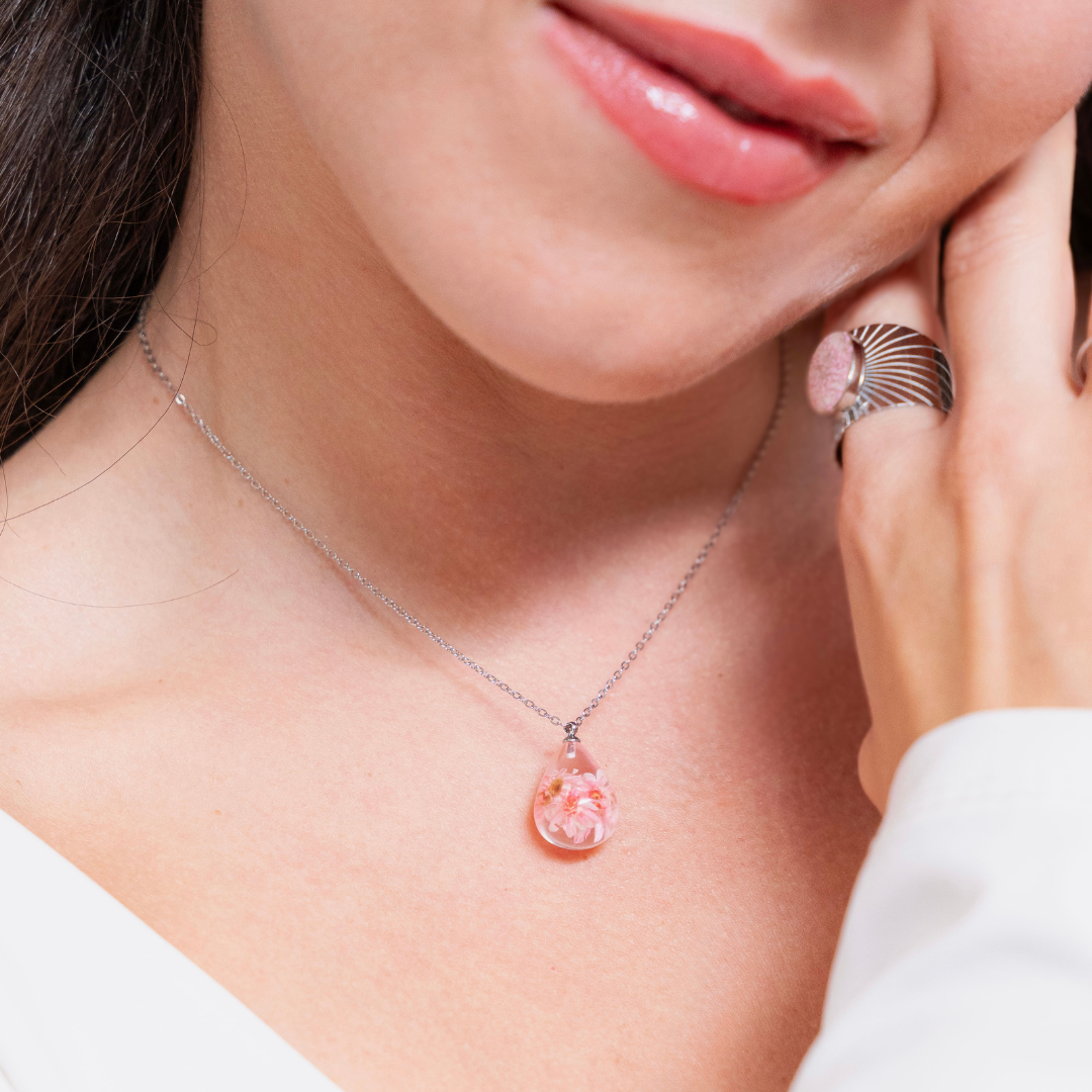 Parure collana + orecchini in acciaio inossidabile e ciondolo in resina con Glixia rosa