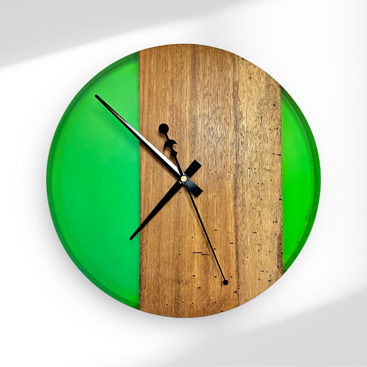 Orologio da parete in legno e resina verde satinata Ø32cm