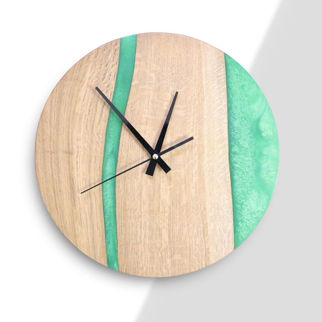 Orologio da parete in legno e resina verde perlata Ø33cm